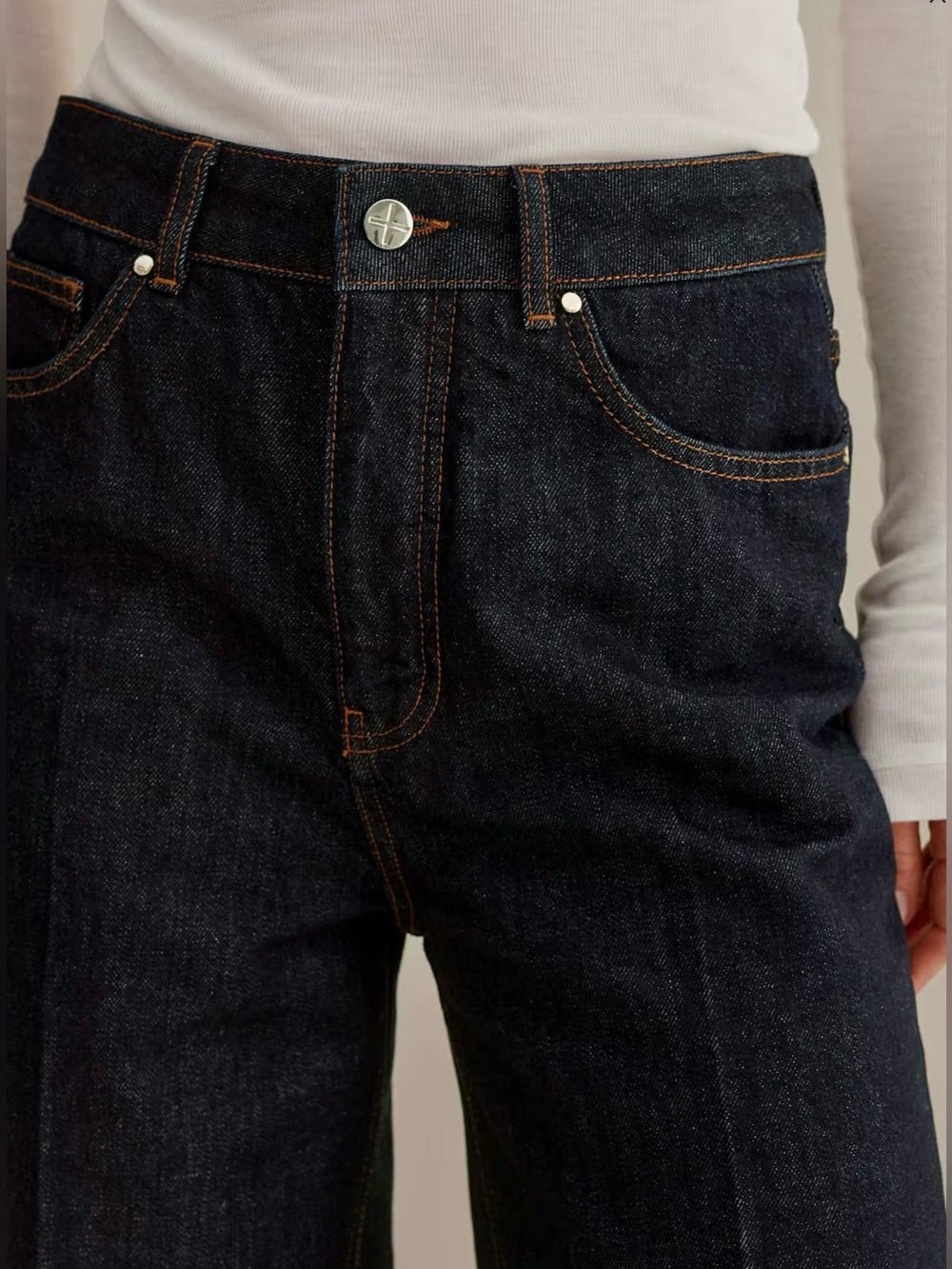 ME+EM Crease Front Turn Up Wide-Leg
Jean
Size: 28 - Picture 5 of 8